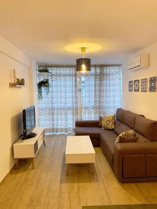 Ideal Apartamento En El Barrio De Las Delicias Málaga Exterior foto